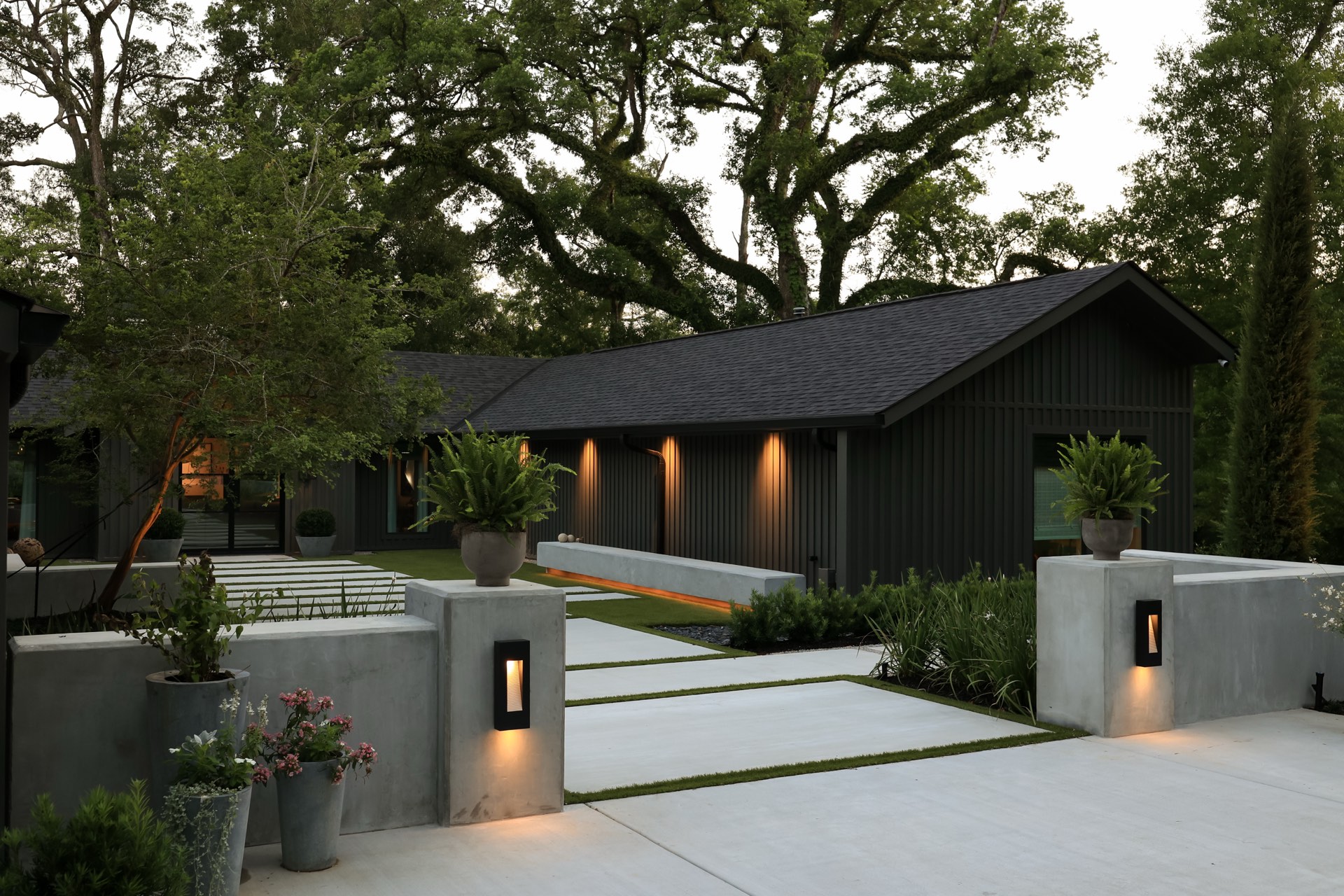 Buccaneer Dr, photo 13 of 14